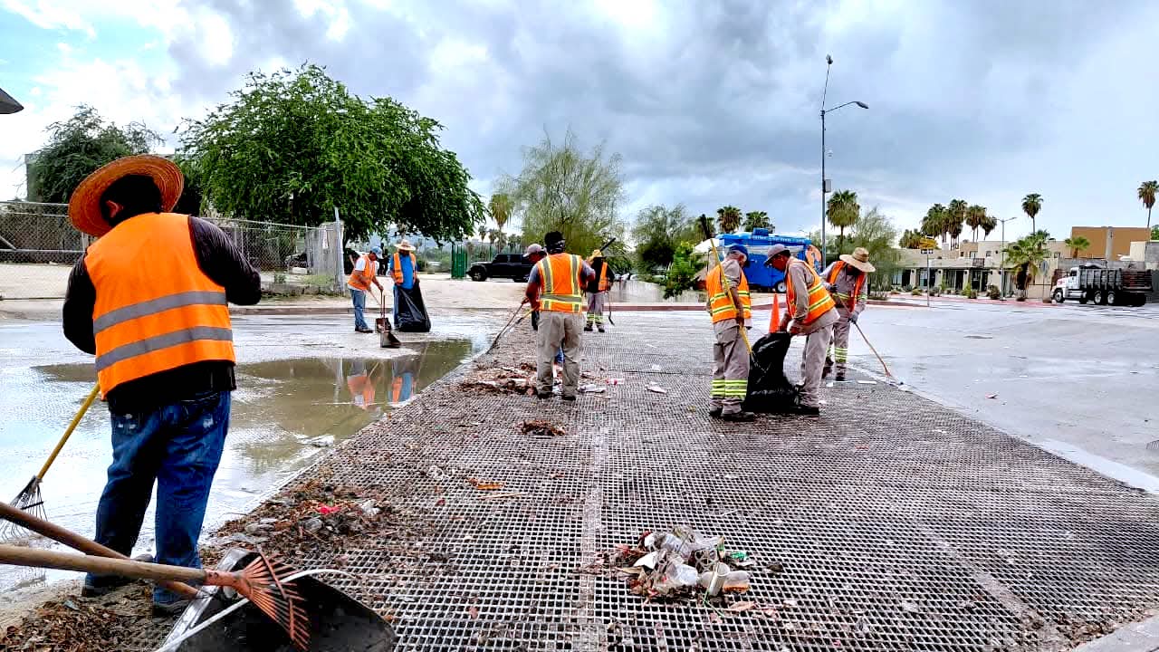 Servicios Públicos refuerza limpieza y desazolve tras lluvias en Los ...
