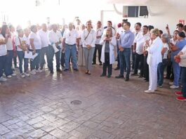 Abren mesa de diálogo ante manifestaciones de trabajadores del sector salud