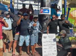 Se llevan 1.8 millones de dólares en primer día del torneo Bisbee´s Black and Blue