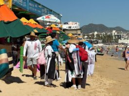 Denuncia CCC colusión de autoridades municipales en exceso de vendedores ambulantes