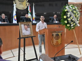 Rinden homenaje póstumo a “Mundo” Salgado, referente del servicio público en BCS